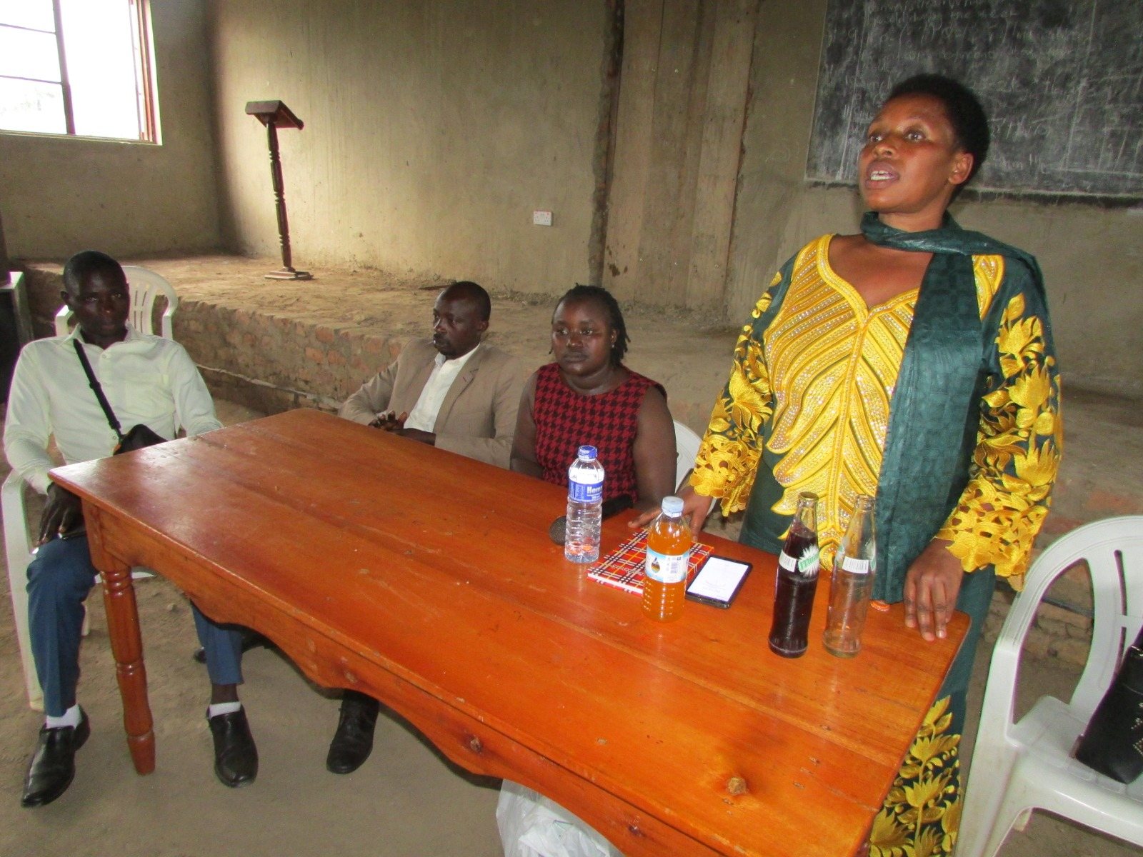 A speaker presenting during a stakeholder dialogue session